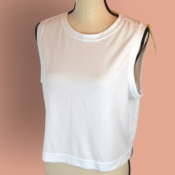 2 Workout Boxy Fit Crew Neck Crop Tanks, Size Large (1 NWT) - Picture 3 of 16